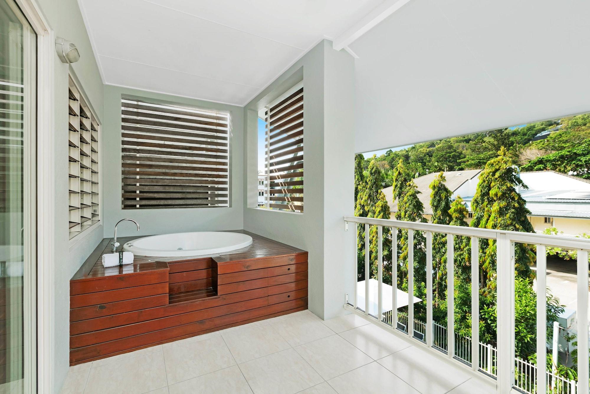 Aparthotel Mantra Aqueous on Port à Port Douglas Extérieur photo