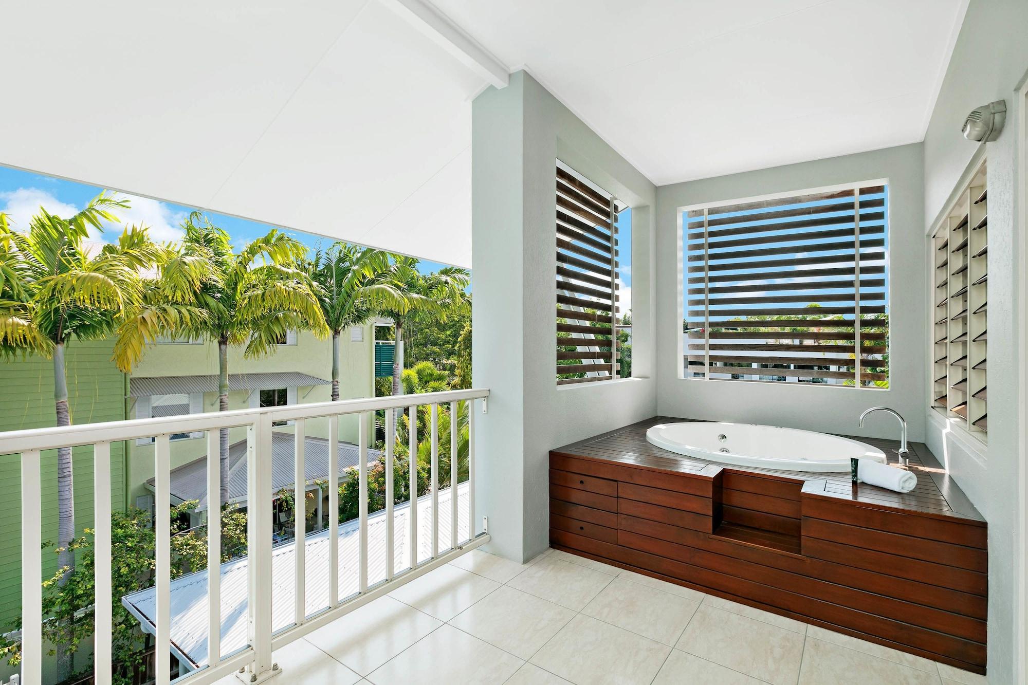 Aparthotel Mantra Aqueous on Port à Port Douglas Extérieur photo