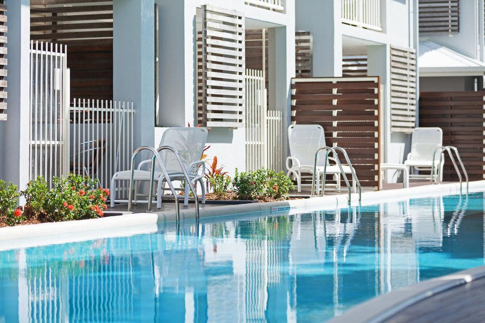 Aparthotel Mantra Aqueous on Port à Port Douglas Extérieur photo