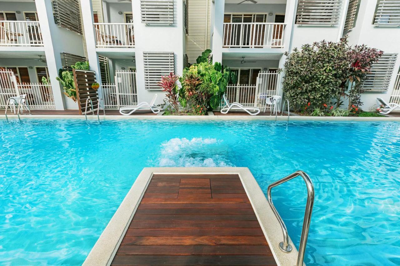 Aparthotel Mantra Aqueous on Port à Port Douglas Extérieur photo
